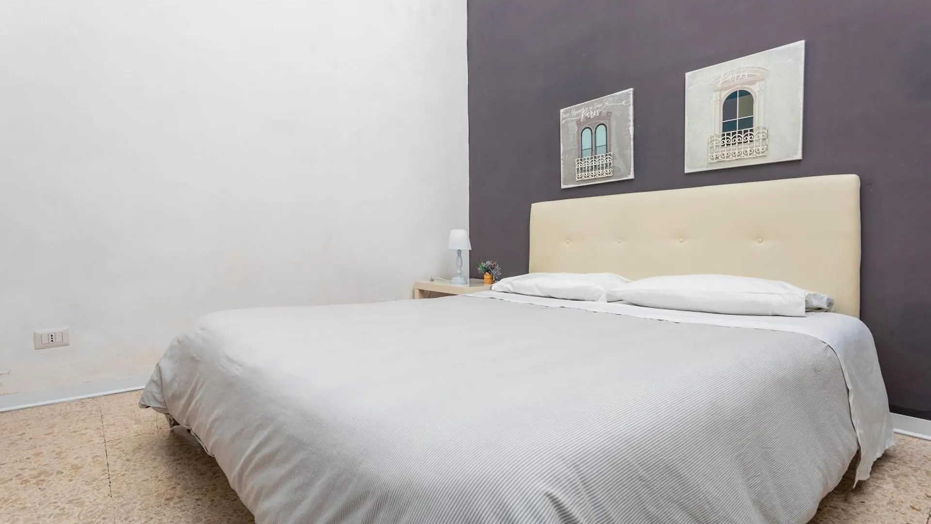 Apartment Ferienwohnung The House In Baroque Style Catania